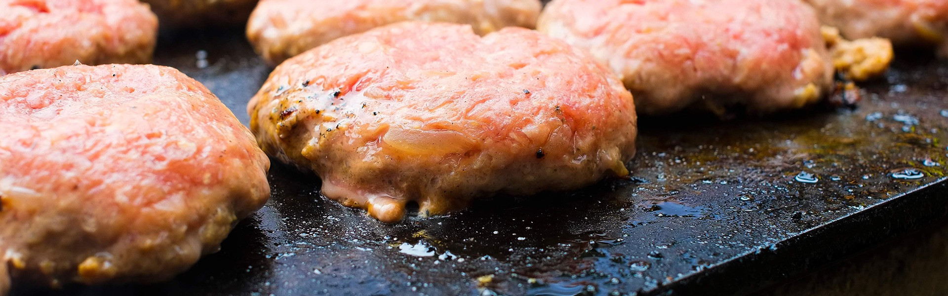 低温調理で旨味の詰まった肉料理の外観